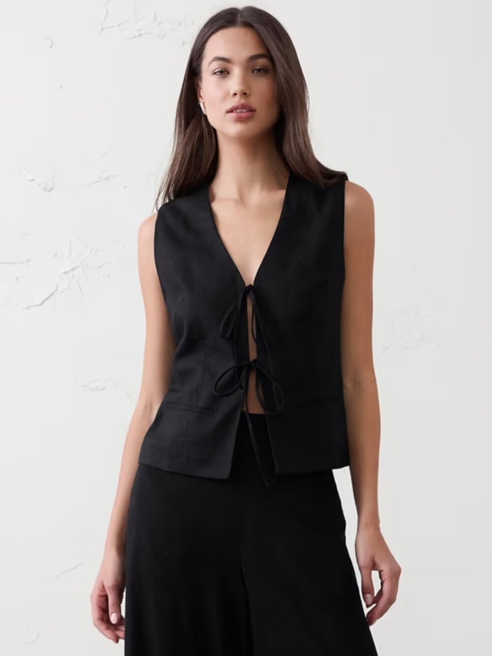Linen-Blen Tie-Front Vest